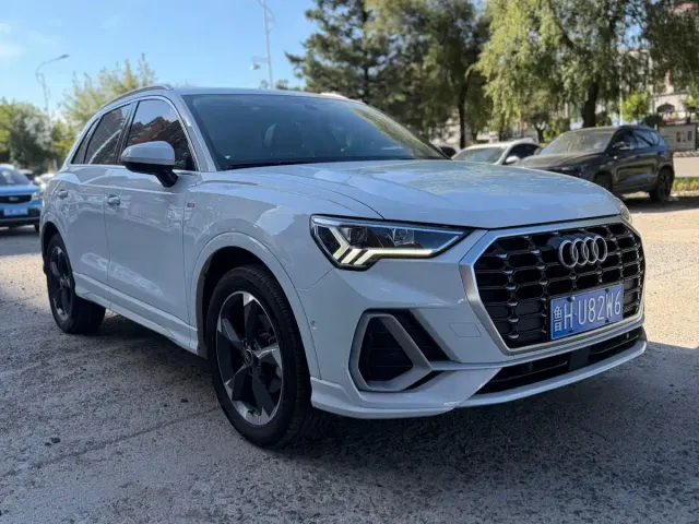 Audi Q3 — Фото автомобиля 3