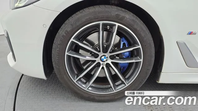 BMW 5-Series — Фото автомобиля 5