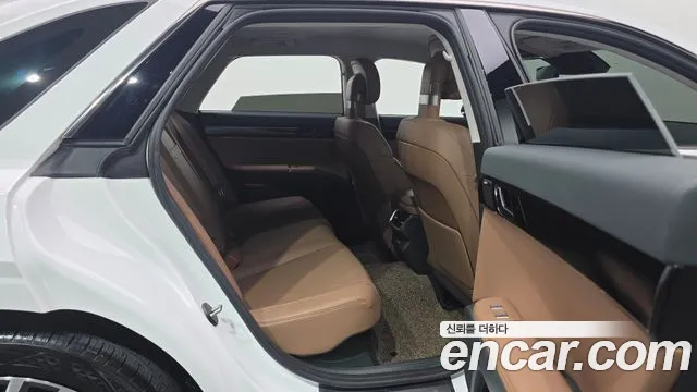 Hyundai Grandeur GN7 — Фото автомобиля 17