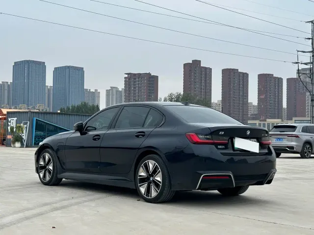 BMW i3 — Фото автомобиля 7