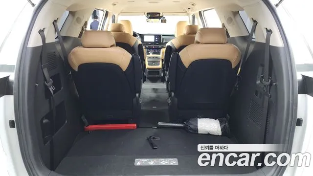 Kia Canival Carnival 4 поколение Бензин 9 мест Prestige — Фото автомобиля 20