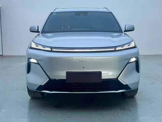 Geely Galaxy Starship 7 EM-i — Фото автомобиля 2