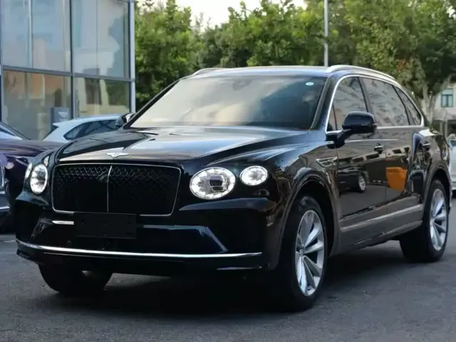 Фотография автомобиля — Bentley Bentayga