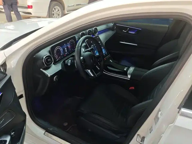 Mercedes-Benz C-Class — Фото автомобиля 3