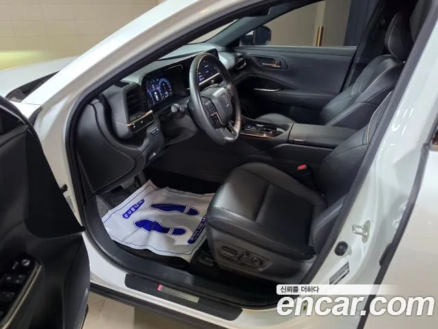 Toyota Crown — Фото автомобиля 10