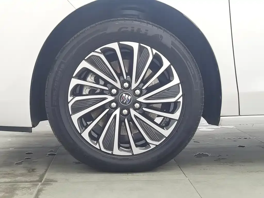 Buick Buick GL8 New Energy 2025 Land Honor Premium Edition 7-Seater — Фото автомобиля 17
