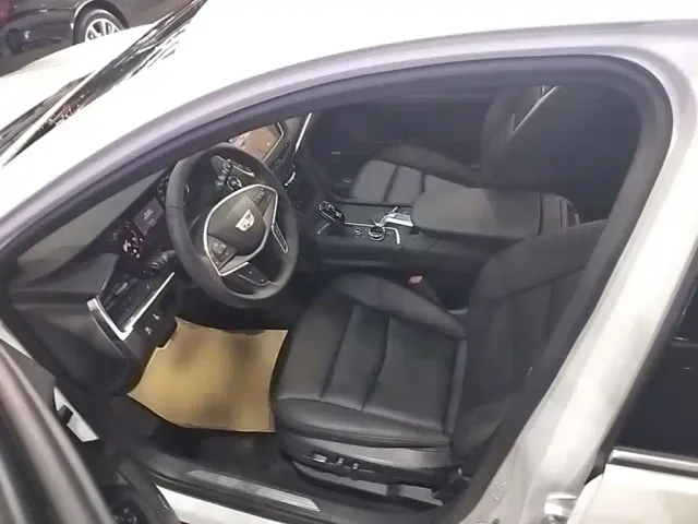 Cadillac XT5 — Фото автомобиля 15