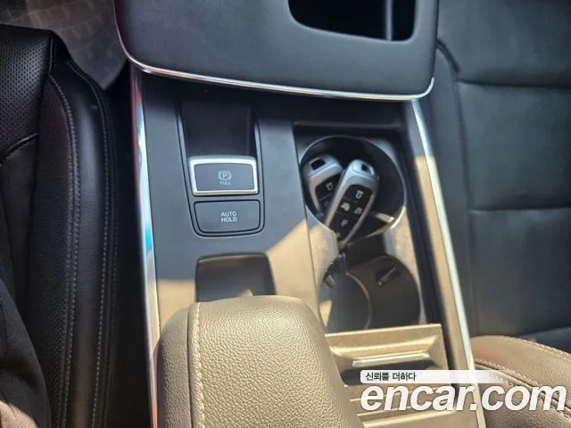 Hyundai Grandeur (New) Hybrid — Фото автомобиля 14