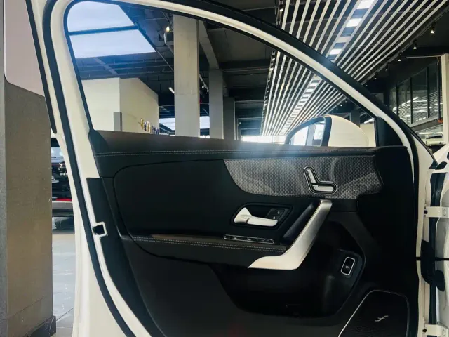 Mercedes-Benz A-Class — Фото автомобиля 17