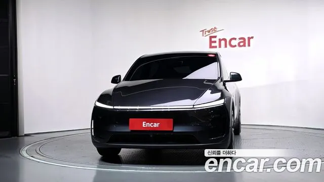 Tesla Model Y — Фото автомобиля 3