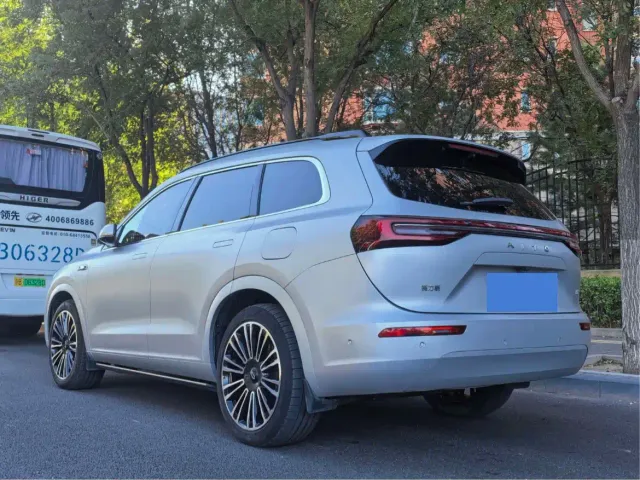 Aito M7 — Фото автомобиля 6