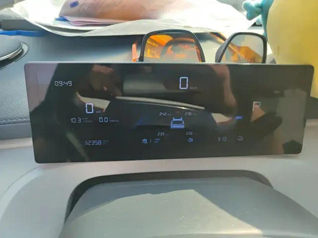 Geely Galaxy Starship 7 EM-i — Фото автомобиля 7