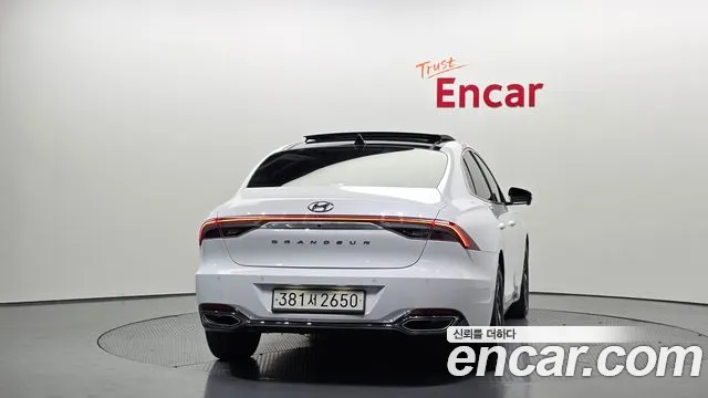 Hyundai Grandeur — Фото автомобиля 3
