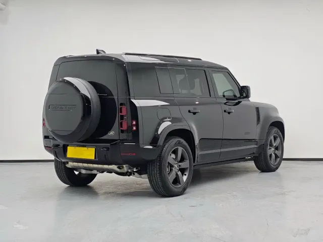 Land Rover Defender — Фото автомобиля 4