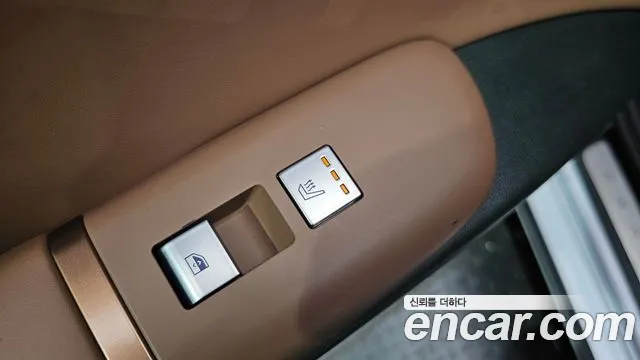 Hyundai Grandeur Grandeur (GN7) 2.5 Бензин 2WD — Фото автомобиля 28