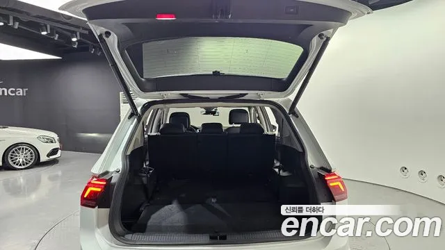 Volkswagen Tiguan — Фото автомобиля 20