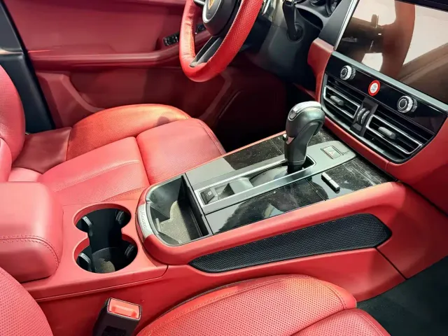 Porsche Macan — Фото автомобиля 7