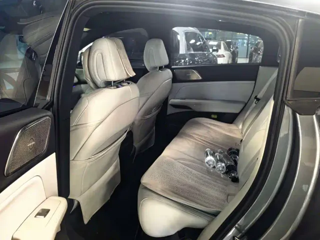 Xpeng G6 — Фото автомобиля 10