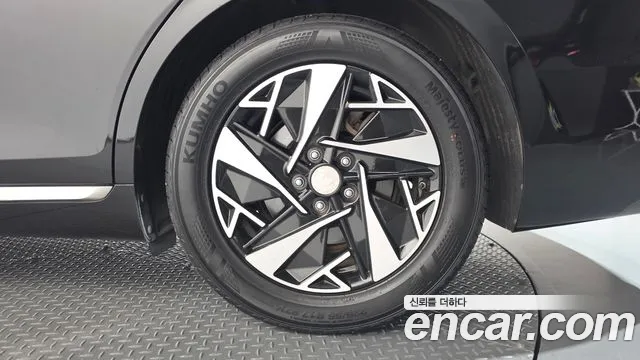 Hyundai Grandeur (New) Hybrid — Фото автомобиля 6