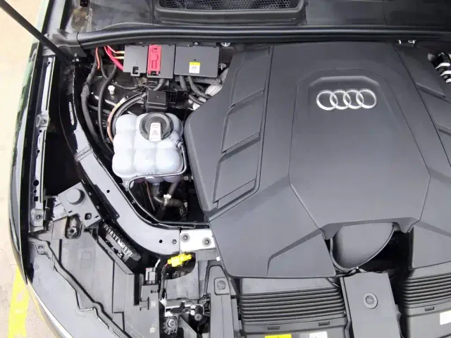 Audi Q7 — Фото автомобиля 10