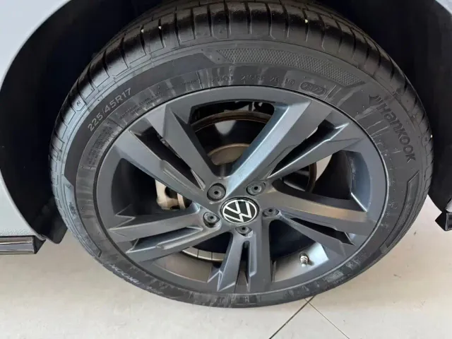 Volkswagen Golf — Фото автомобиля 13
