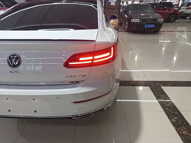 Volkswagen CC — Фото автомобиля 7