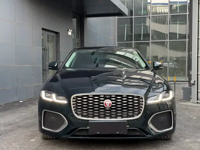 Jaguar XFL — Фото автомобиля 2