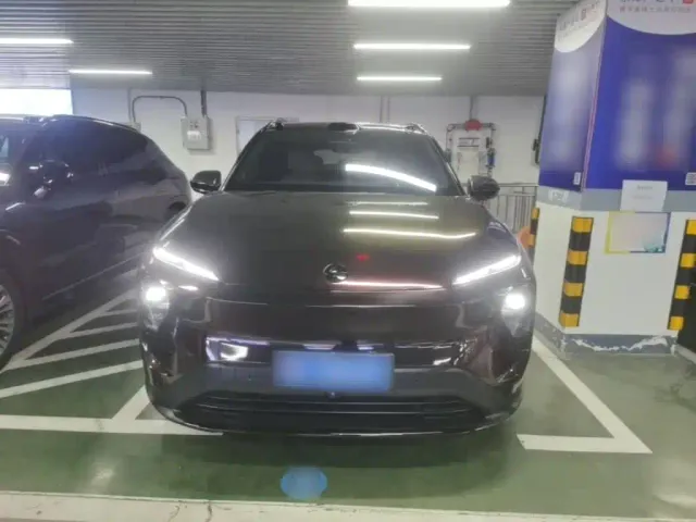 Nio ES7 — Фото автомобиля 2
