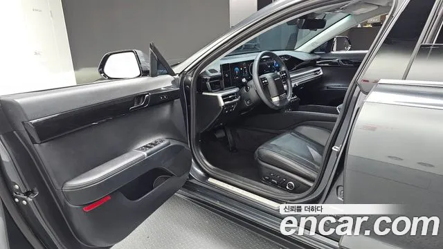 Hyundai Grandeur Grandeur (GN7) 2.5 Бензин 2WD — Фото автомобиля 8