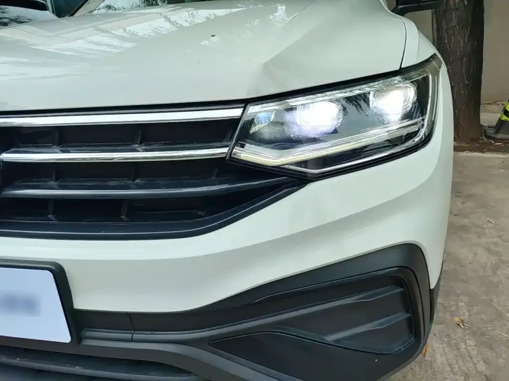 Volkswagen Tiguan L 2024 Outstanding 300TSI Auto 2WD Dragon Soaring Edition — Фото автомобиля 23