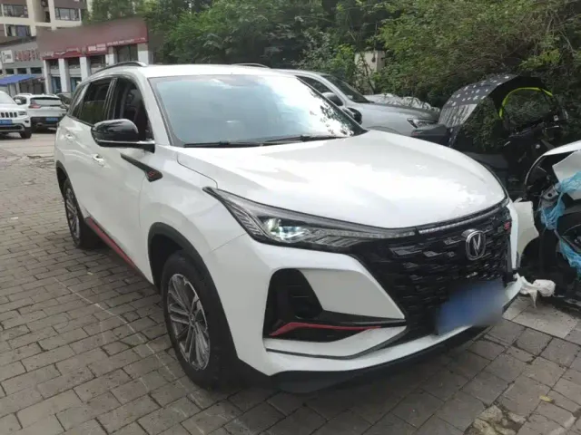 Changan CS75 Plus — Фото автомобиля 3