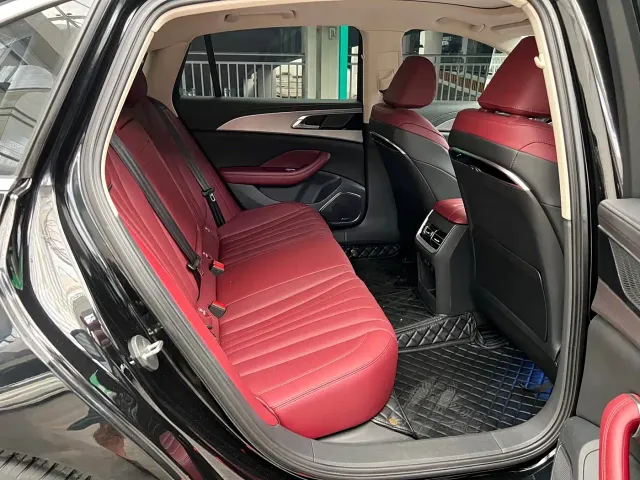 Hongqi H5 — Фото автомобиля 7