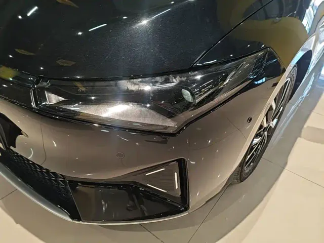 Xpeng P5 — Фото автомобиля 23