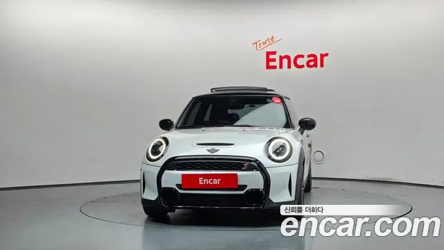 MINI Cooper — Фото автомобиля 3