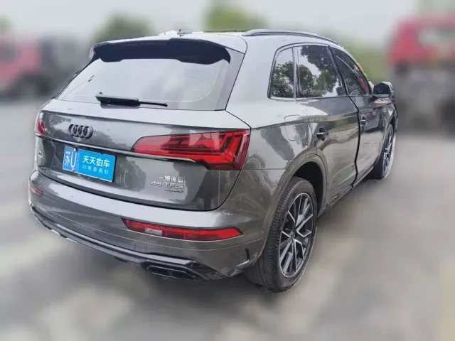 Audi Q5L — Фото автомобиля 2