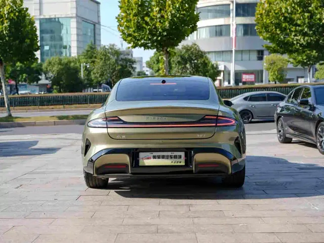 Xiaomi SU7 — Фото автомобиля 15
