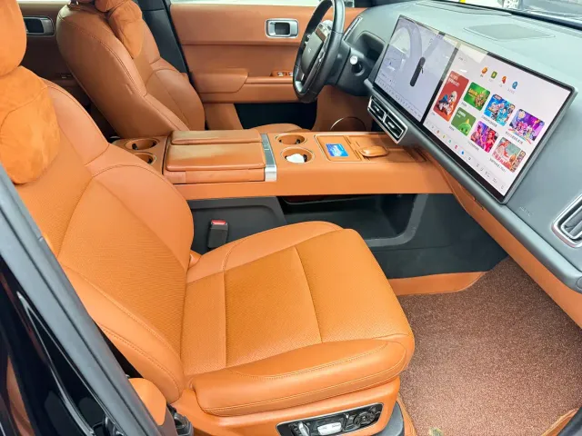 Li Auto L8 — Фото автомобиля 8