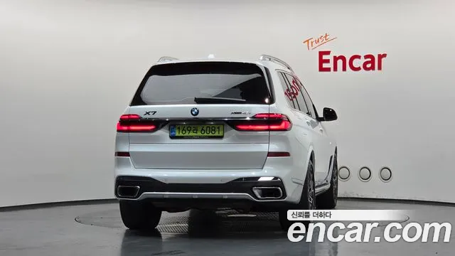 BMW X7 — Фото автомобиля 4