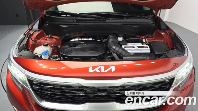 Kia Seltos Seltos Бензин 1.6 Turbo 4WD — Фото автомобиля 6