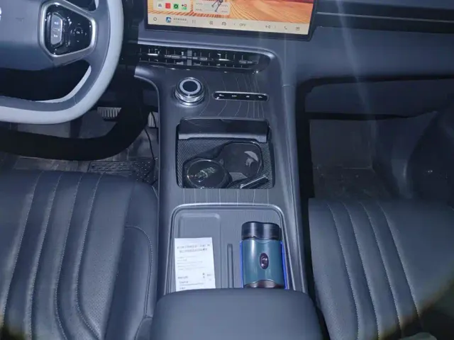 Geely Galaxy E5 — Фото автомобиля 16