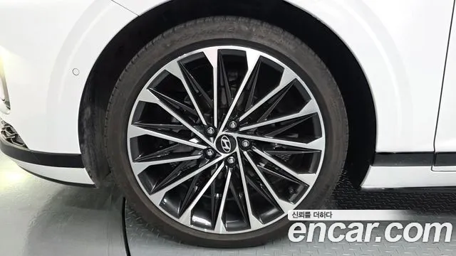 Hyundai Grandeur GN7 — Фото автомобиля 5