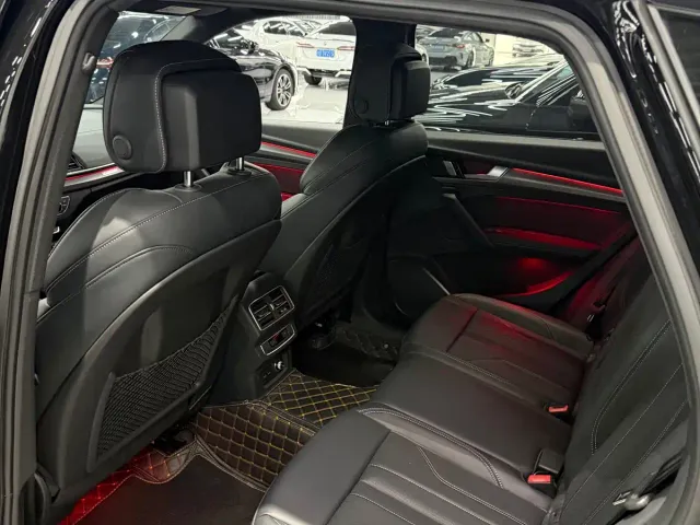 Audi Q5L — Фото автомобиля 5