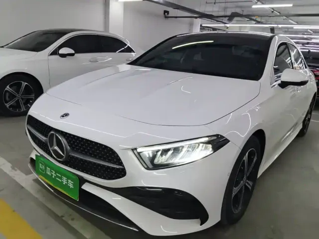 Фотография автомобиля — Mercedes-Benz A-Class