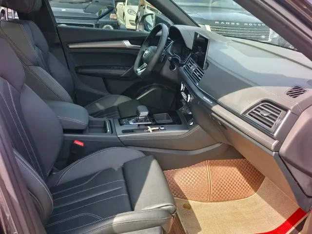 Audi Q5L — Фото автомобиля 9