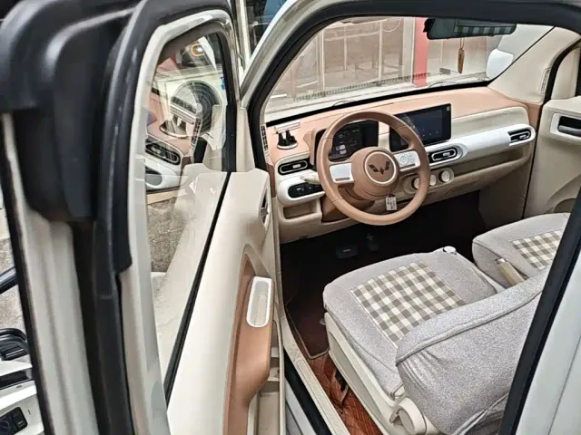 Wuling Hongguang Mini EV — Фото автомобиля 15