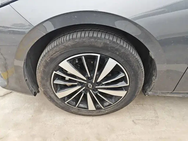 Changan Qiyuan A05 — Фото автомобиля 22
