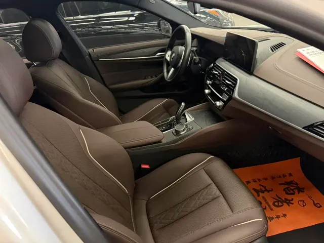 BMW 5 Series — Фото автомобиля 7