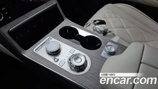 Genesis GV80 — Фото автомобиля 12