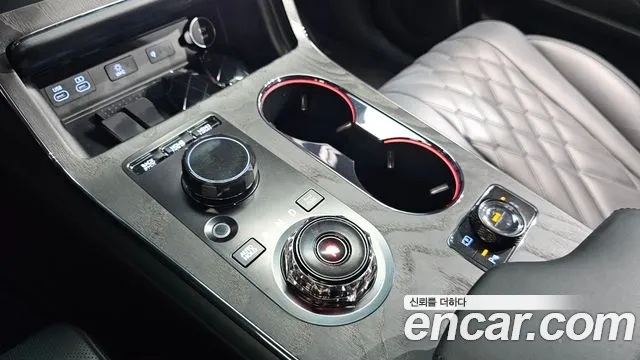 Genesis GV80 — Фото автомобиля 12