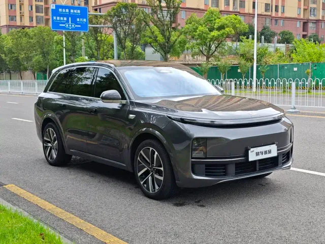 Фотография автомобиля — Li Auto L8
